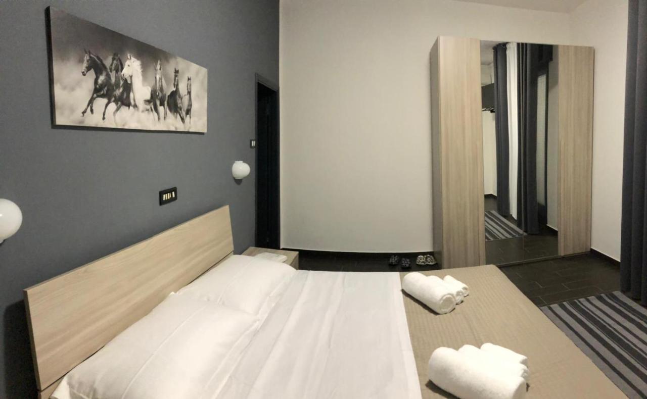 Hotel Neyra Beach Rimini Exterior foto