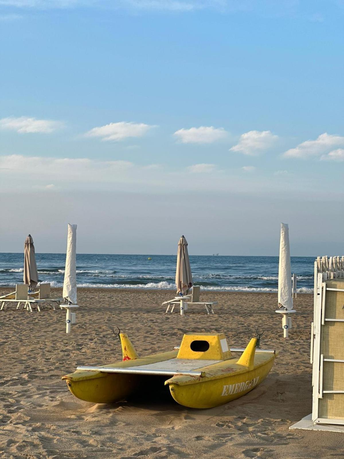 Hotel Neyra Beach Rimini Exterior foto